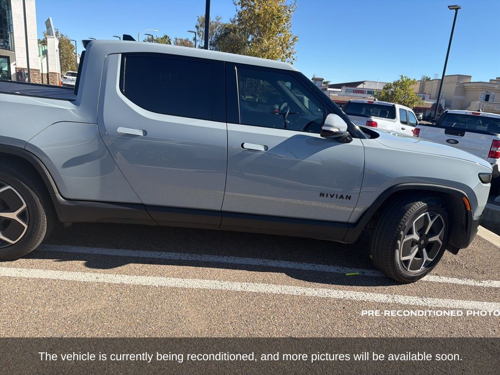 2022 Rivian R1T Adventure photo 2