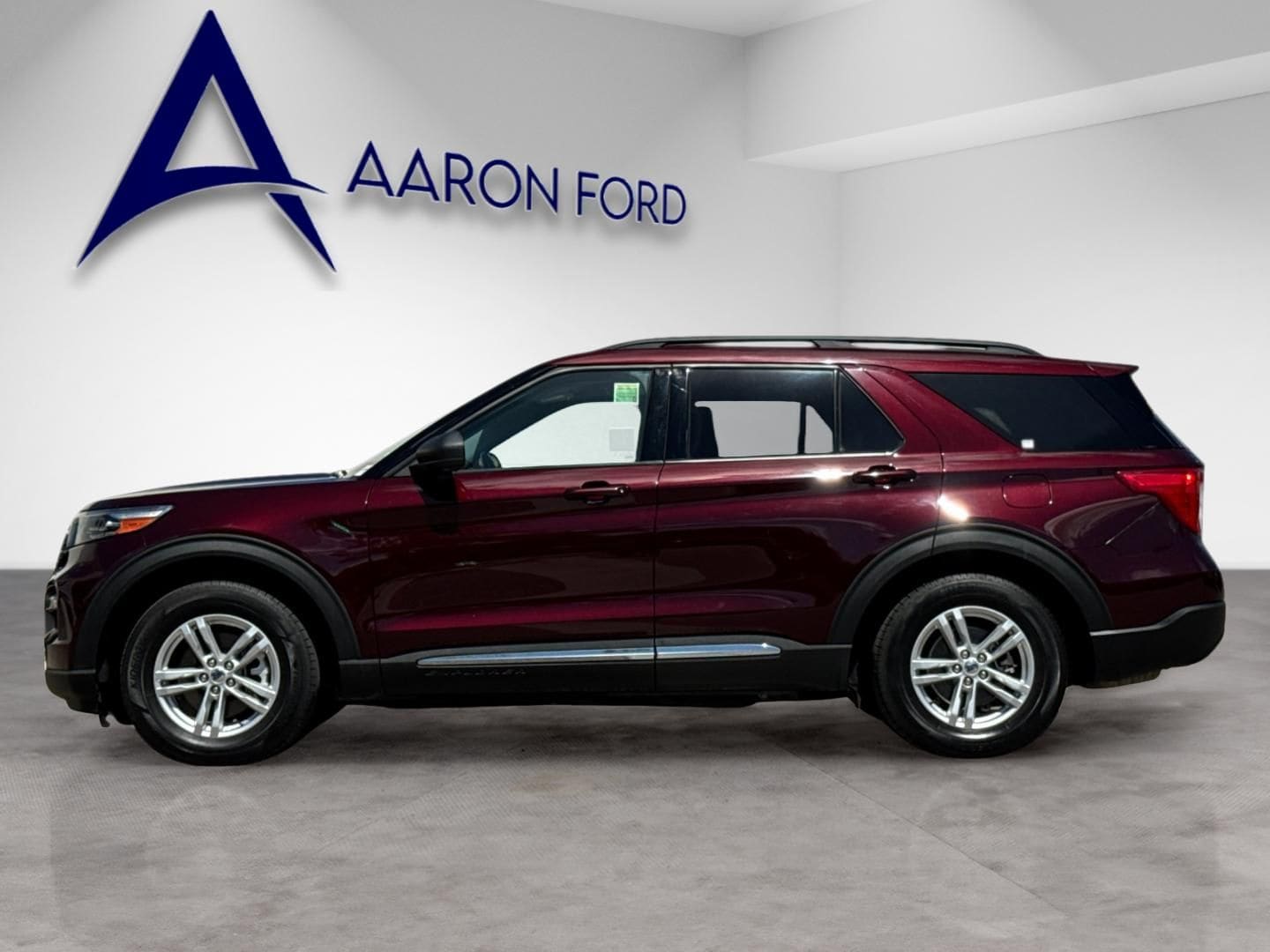 2022 Ford Explorer XLT photo 2