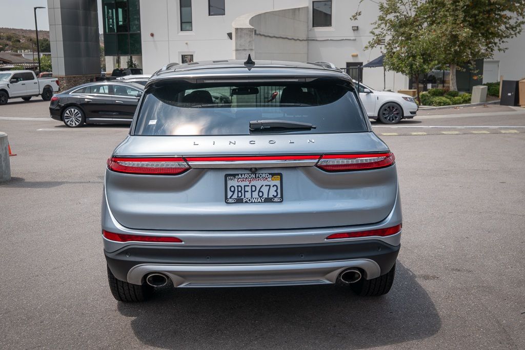 2022 Lincoln Corsair Standard photo 4
