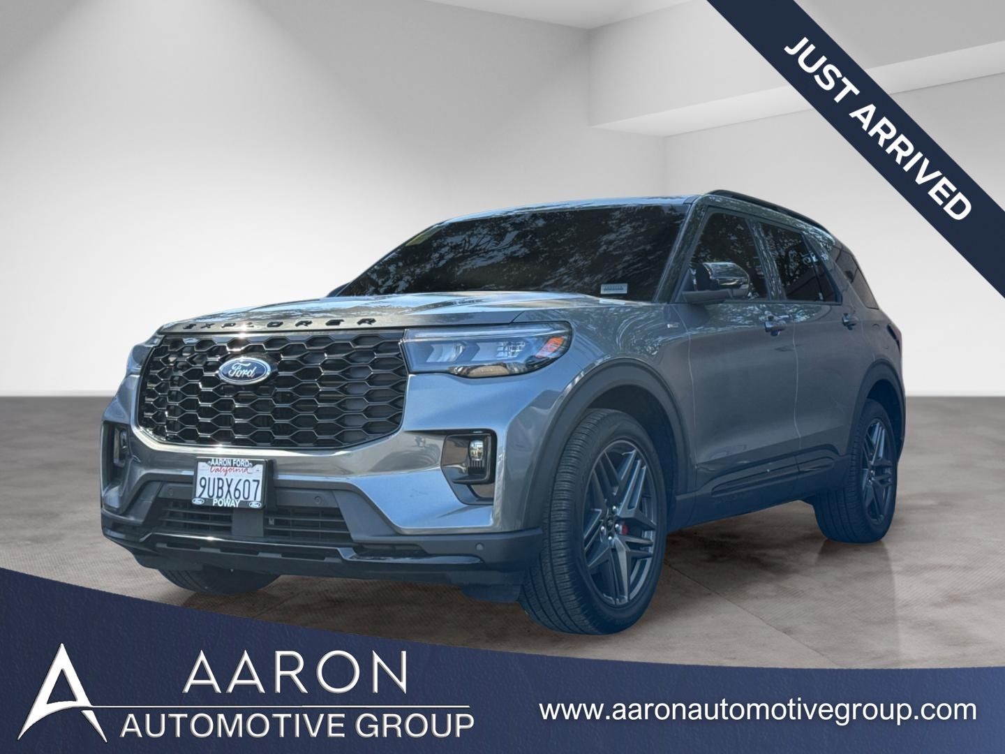 2025 Ford Explorer ST-LINE 4WD (PL535)'s photo