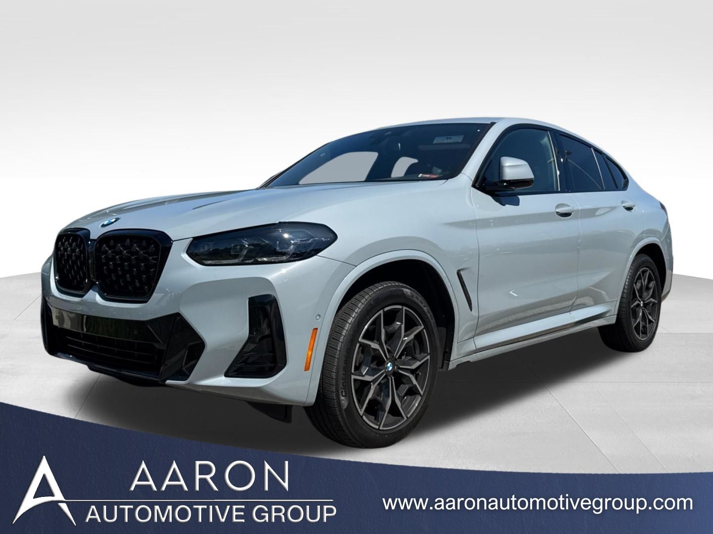2025 BMW X4 xDrive30i's photo