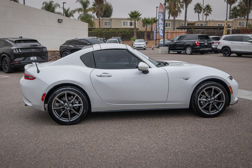 2022 Mazda MX-5 Miata RF Miata Grand Touring photo 4