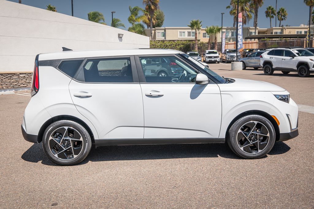 2024 Kia Soul EX photo 4