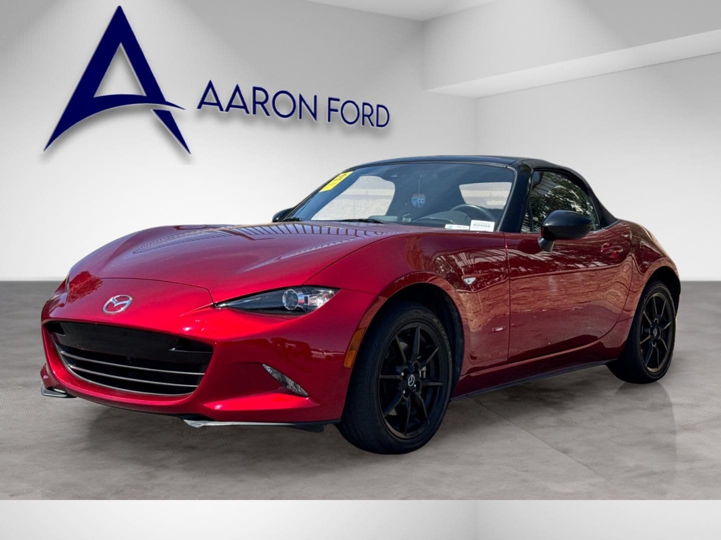 2022 Mazda MX-5 Miata Sport photo 2