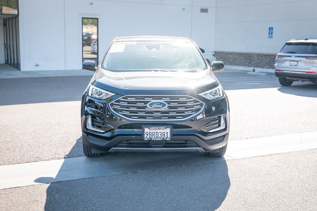 2022 Ford Edge SEL photo 3