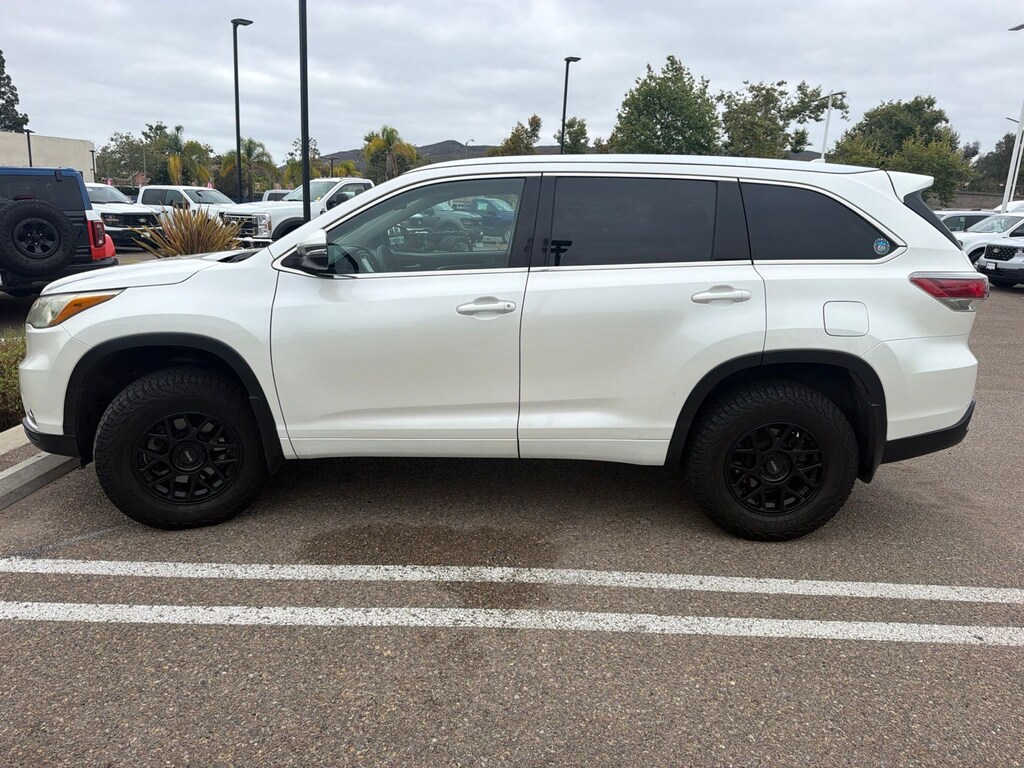 Used 2014 Toyota Highlander Limited Platinum V6 SUV