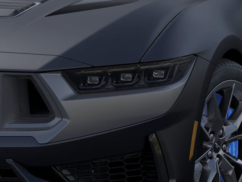 2025 Ford Mustang Dark Horse photo 4