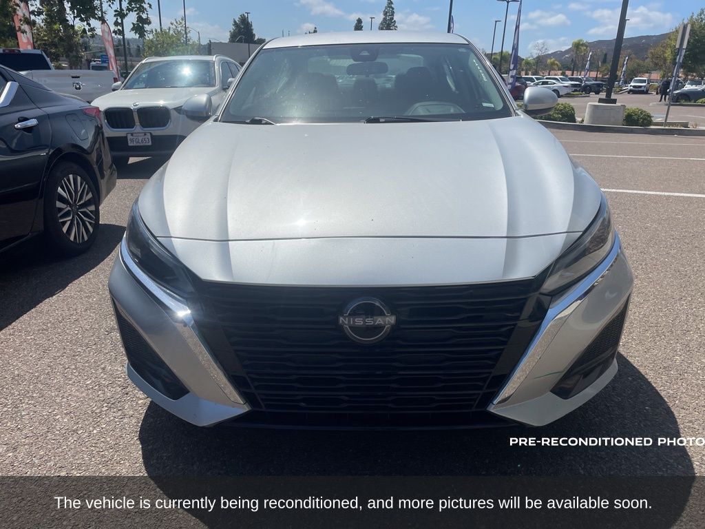 2023 Nissan Altima 2.5 SV photo 2