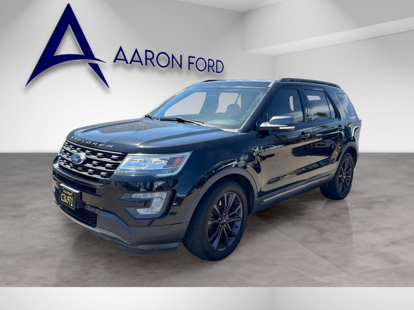 2017 Ford Explorer XLT photo 2