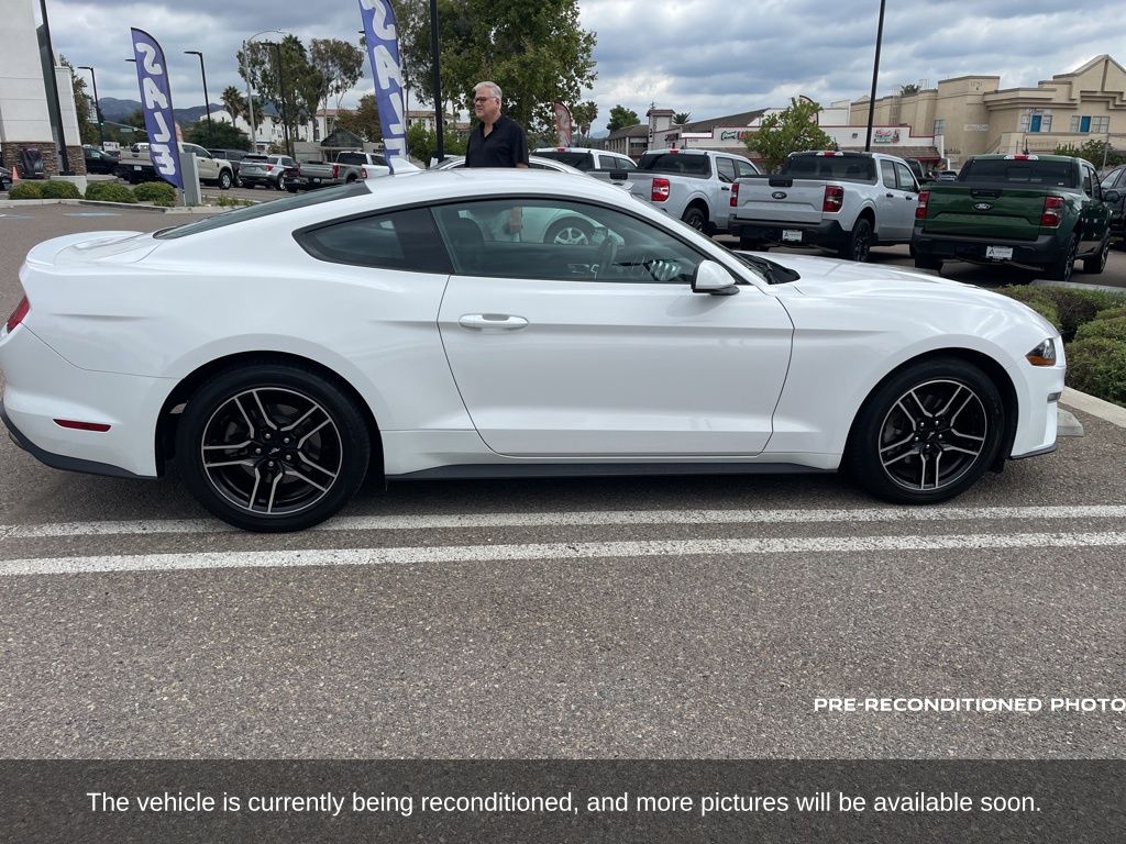 2020 Ford Mustang EcoBoost photo 2