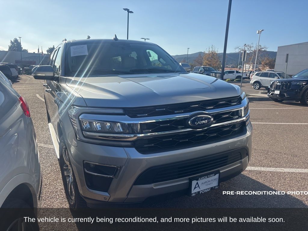 2023 Ford Expedition MAX Limited photo 2