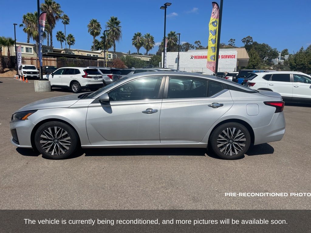 2023 Nissan Altima 2.5 SV photo 3