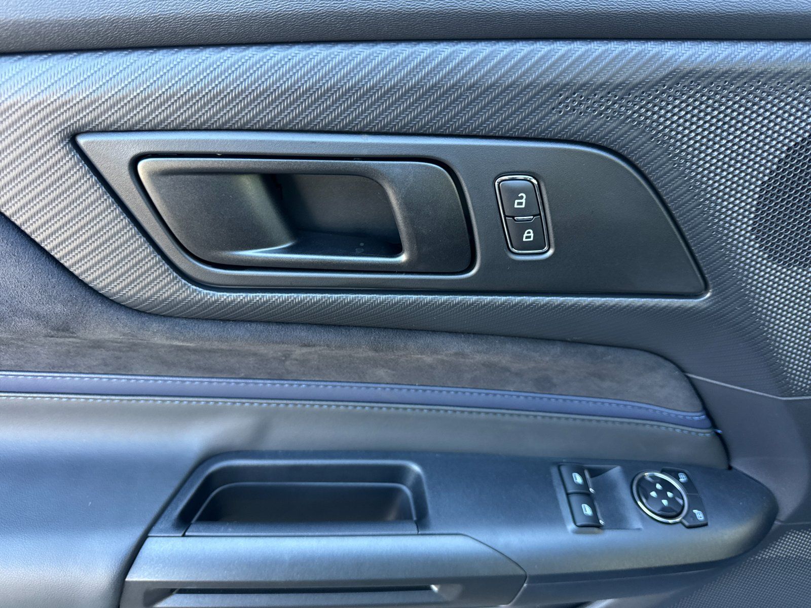 2025 Ford Mustang Dark Horse - Photo 11