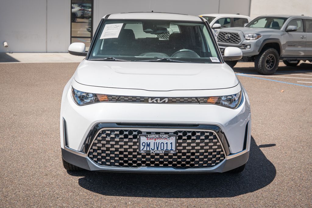 2024 Kia Soul EX photo 2