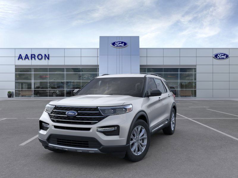 2024 Ford Explorer XLT photo 3