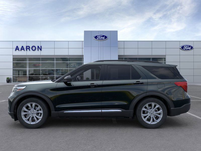 2024 Ford Explorer XLT photo 3