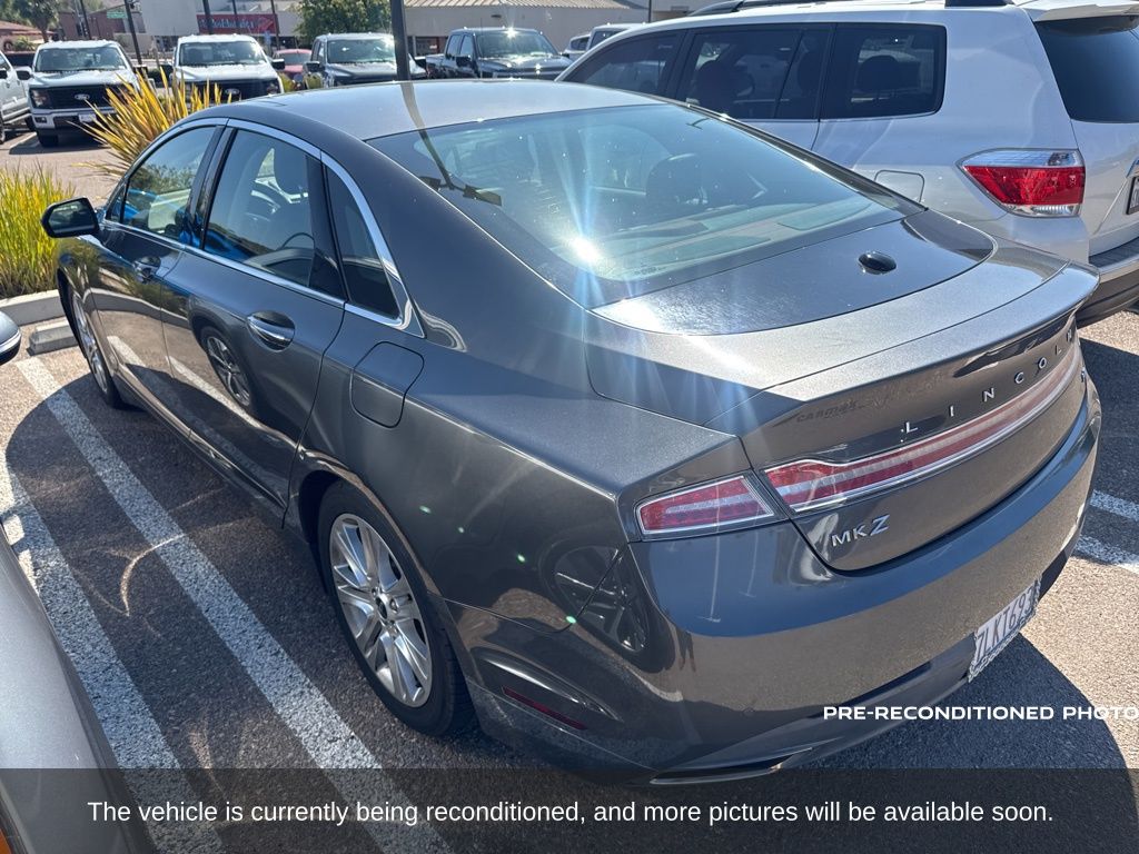 2016 Lincoln MKZ Base photo 3