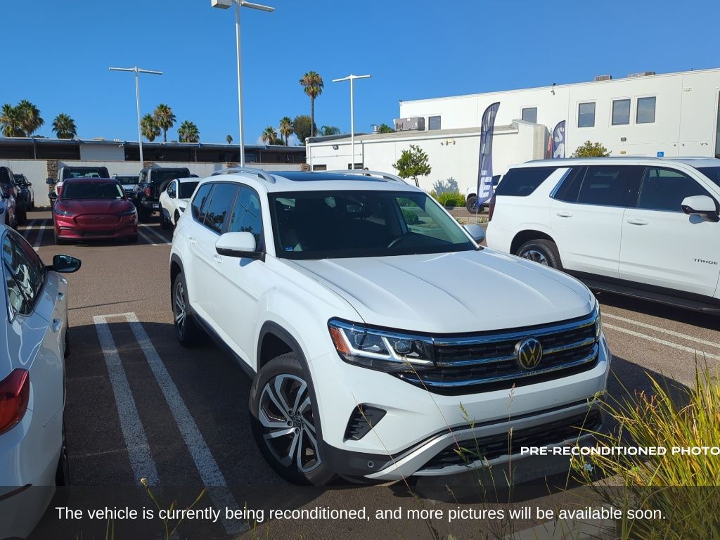 2022 Volkswagen Atlas SEL photo 2