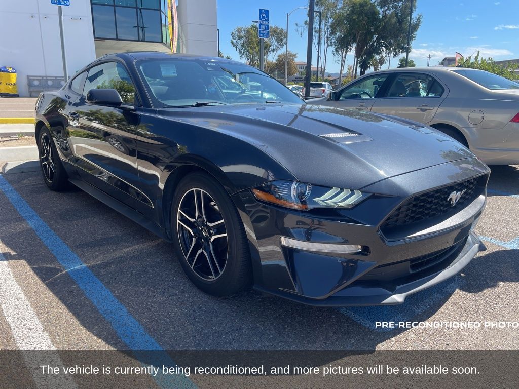 2022 Ford Mustang EcoBoost photo 3