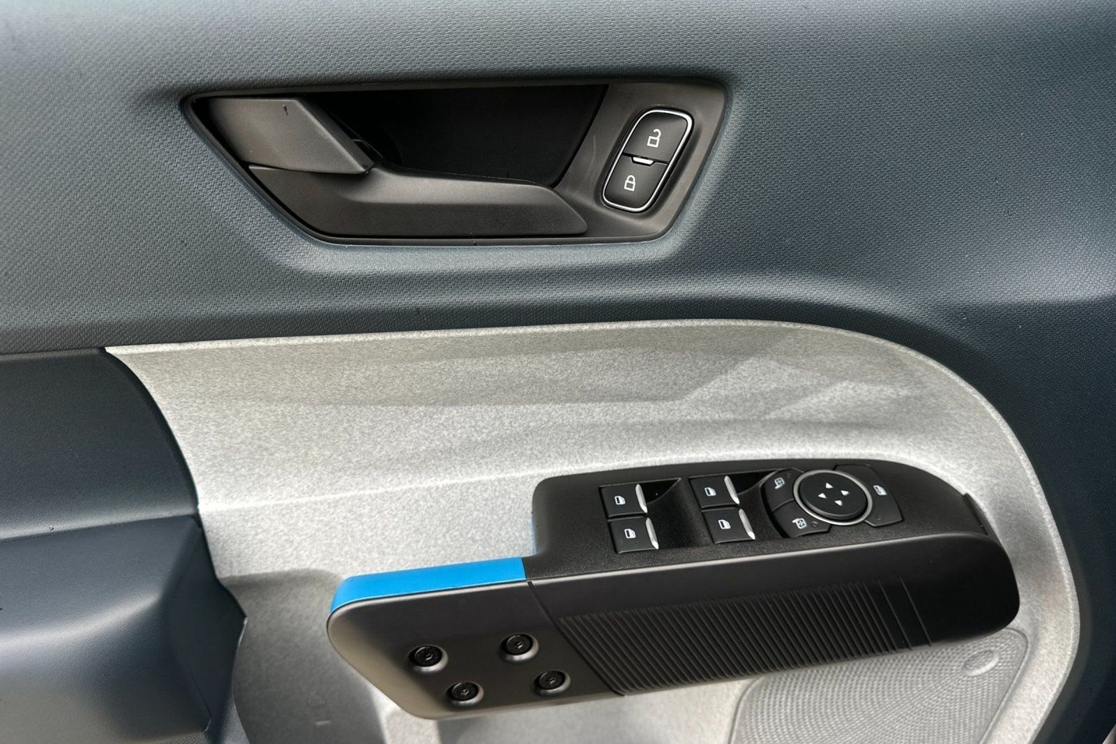 2025 Ford Maverick XLT - Photo 11