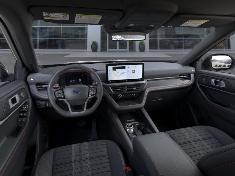 2025 Ford Explorer ST-Line photo 3