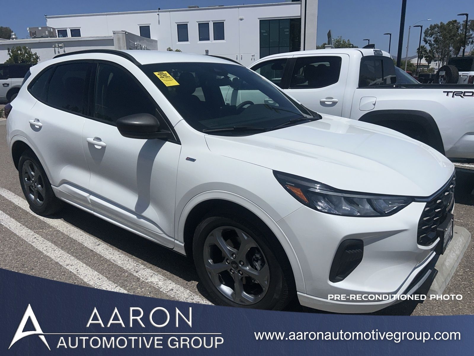 2023 Ford Escape ST-Line FWD Hybrid's photo