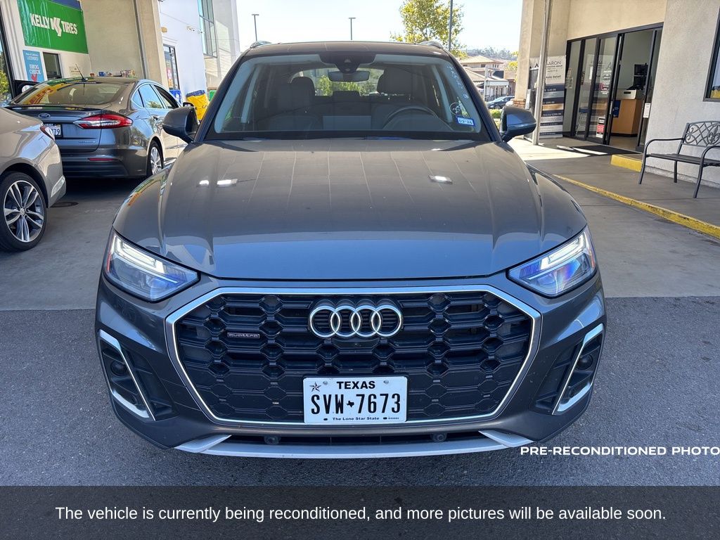 2023 Audi Q5 45 S line Premium Plus photo 2