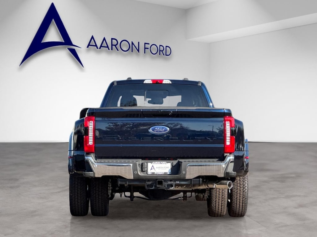New 2025 Ford F-350SD Lariat DRW Truck