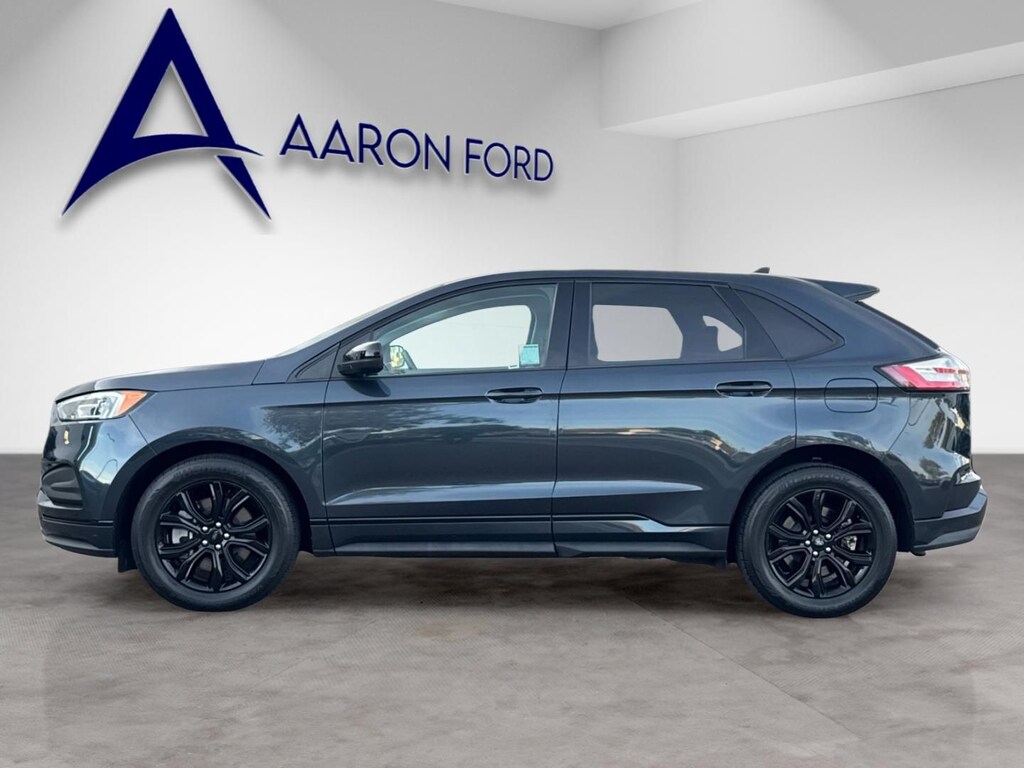Used 2022 Ford Edge SE SUV