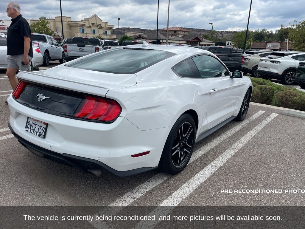 2020 Ford Mustang EcoBoost photo 3