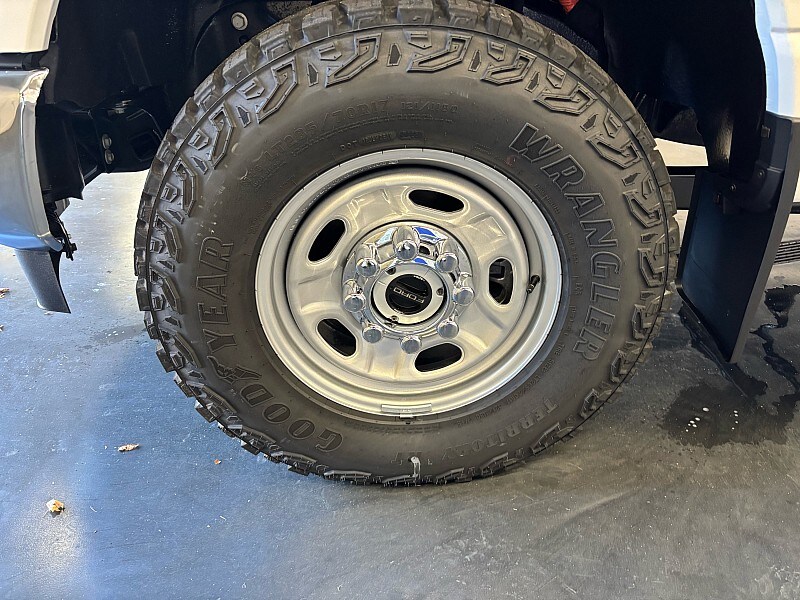 2026 Ford F-350 XL photo 4