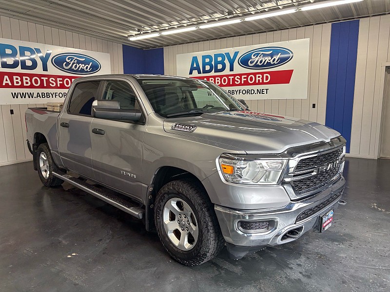 2019 RAM 1500 Tradesman 4x4 Crew Cab 5'7's photo