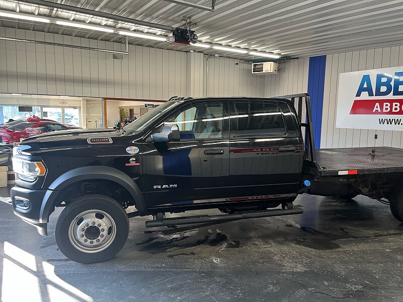 2022 Ram 5500 Tradesman photo 2