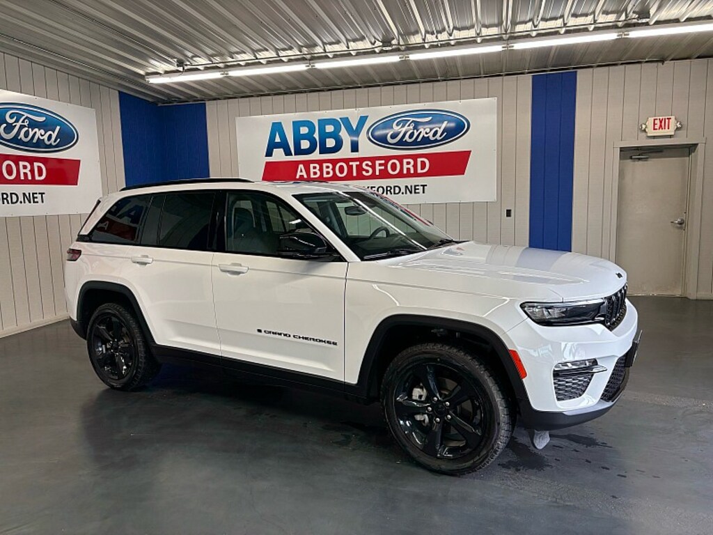 Used 2023 Jeep Grand Cherokee Limited Full Size SUV