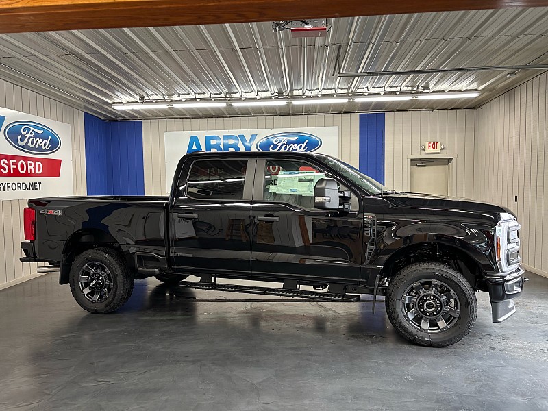 2026 Ford F-350 Super Duty XL's photo