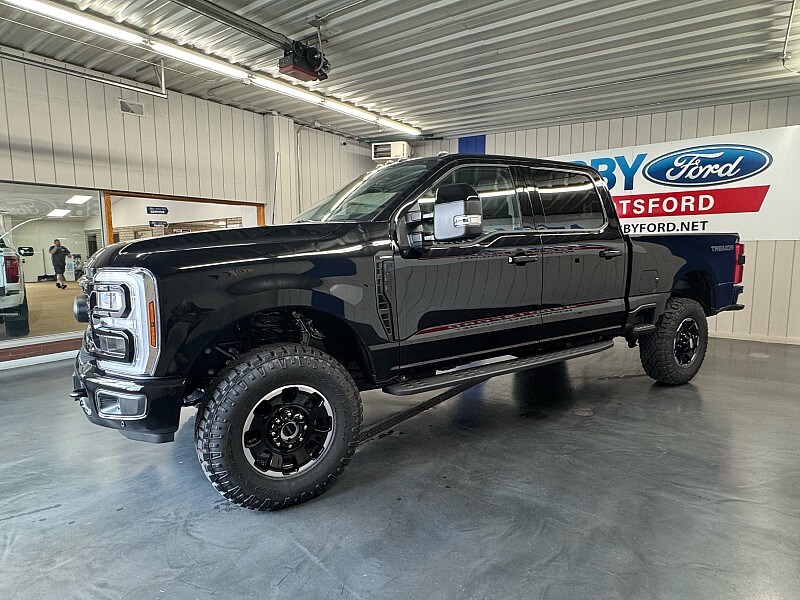 2025 Ford F-350 Lariat photo 3