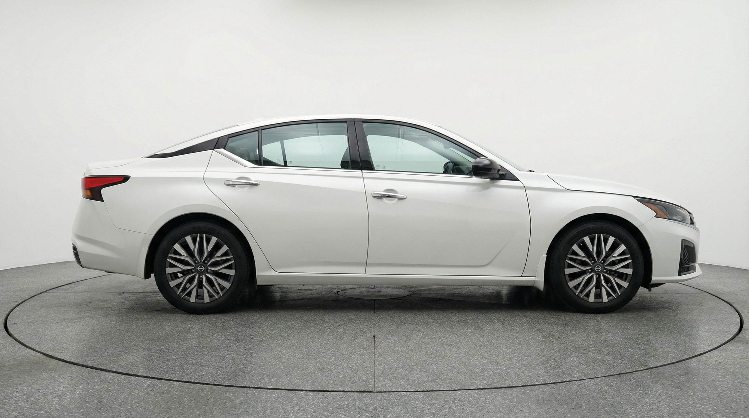 Thumbnail: 2025 Nissan Altima - 8