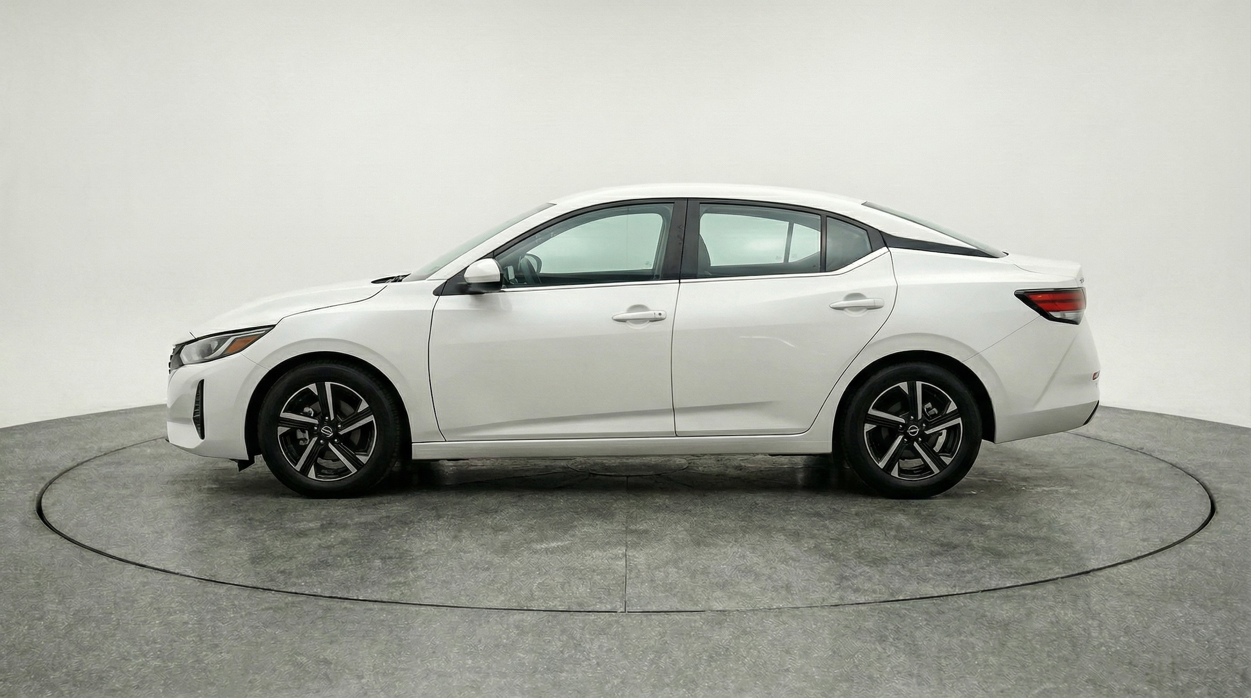 Thumbnail: 2025 Nissan Sentra - 4