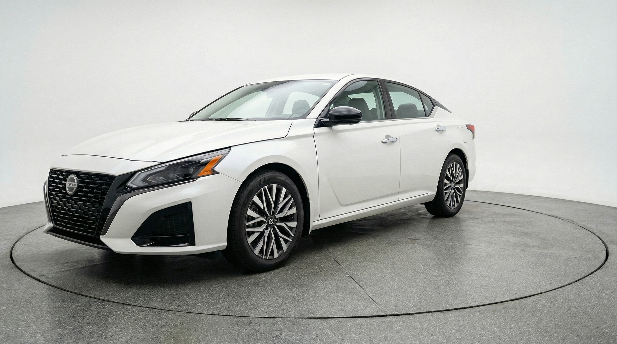 Thumbnail: 2025 Nissan Altima - 3