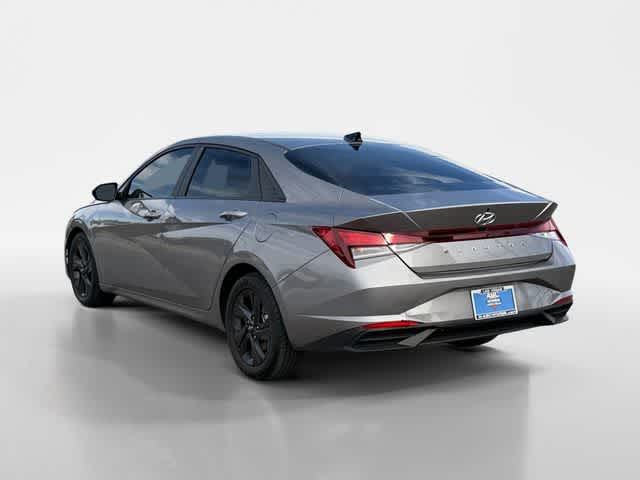 Thumbnail: 2022 Hyundai Elantra - 3