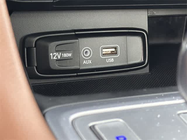 Thumbnail: 2021 Genesis G70 - 24