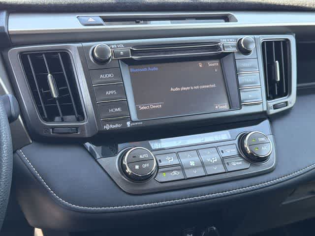 Thumbnail: 2015 Toyota RAV4 - 21