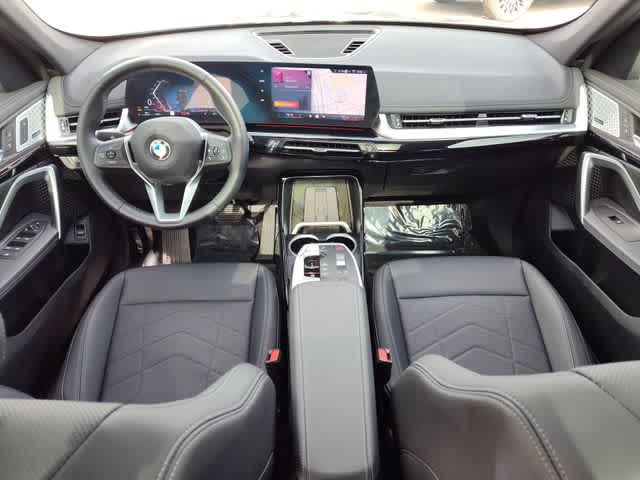 Thumbnail: 2025 BMW X1 - 13