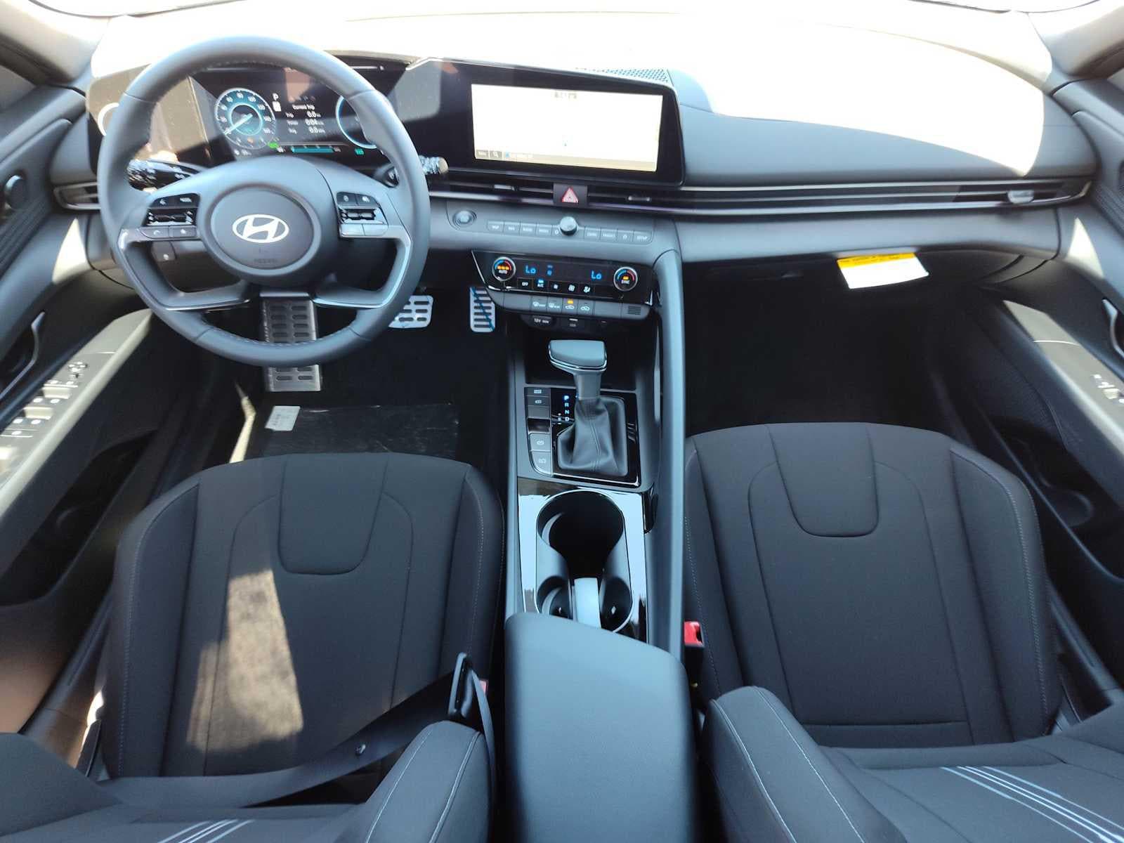 Thumbnail: 2025 Hyundai Elantra - 12