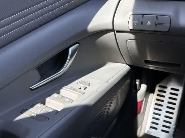 Thumbnail: 2026 Hyundai Elantra - 14