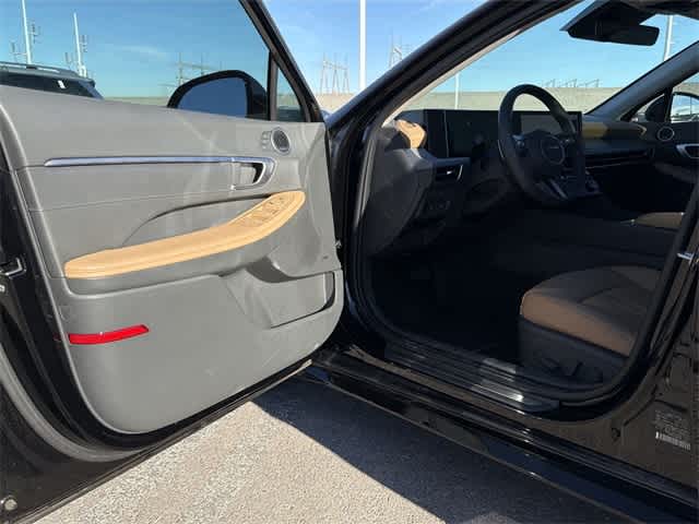 Thumbnail: 2025 Hyundai Sonata - 17