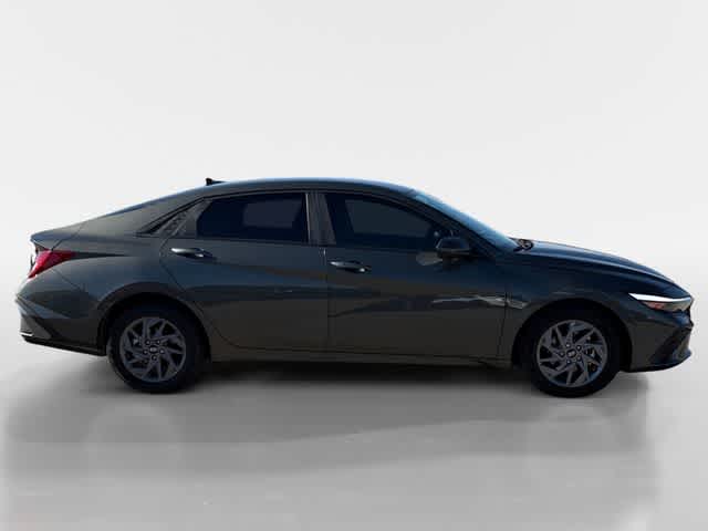 Thumbnail: 2024 Hyundai Elantra - 6