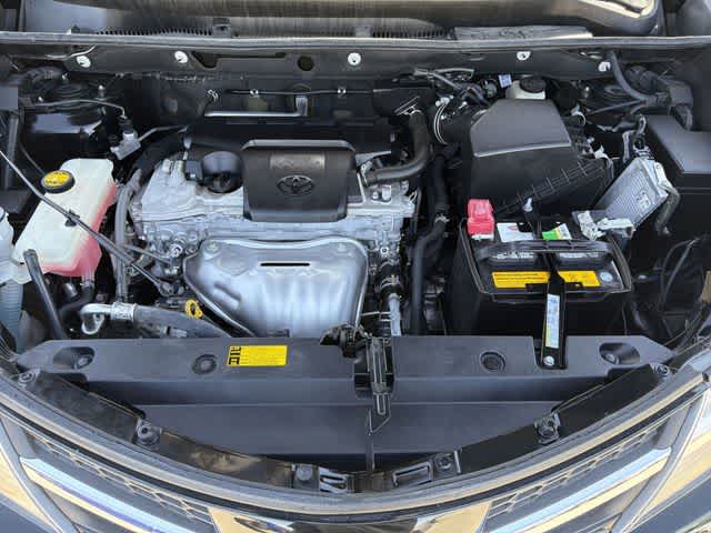 Thumbnail: 2015 Toyota RAV4 - 11