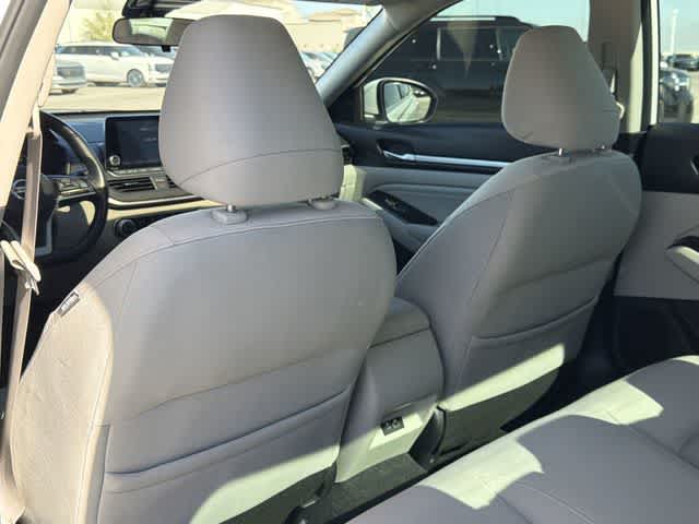 Thumbnail: 2021 Nissan Altima - 15