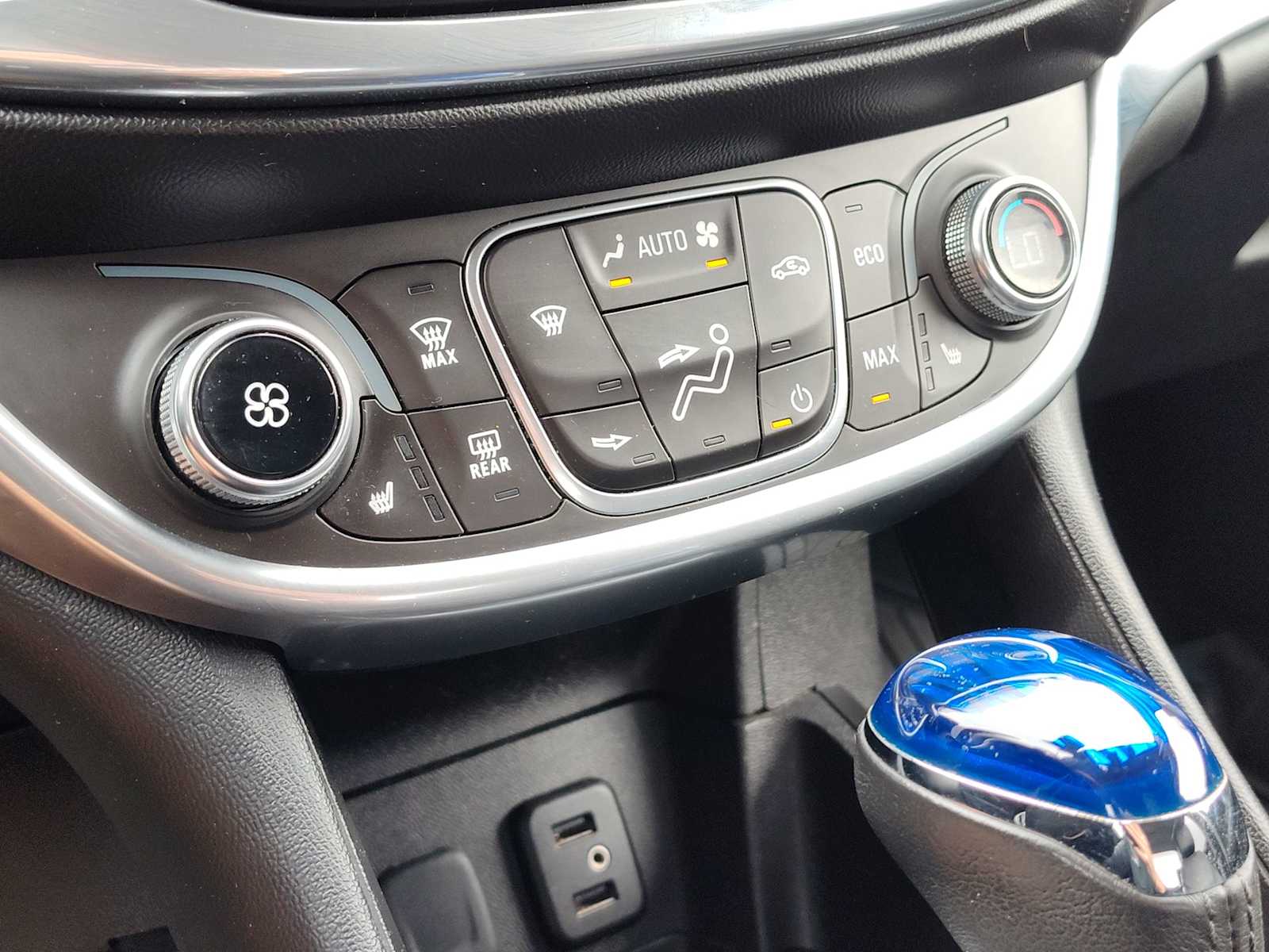 Thumbnail: 2017 Chevrolet Volt - 20